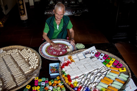 Cụ già 89 tuổi và món bánh Tết 'độc quyền' xứ Huế
