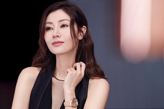 Hoa hậu Hong Kong Lý Gia Hân lộ diện khi vừa qua 'ải tử thần'