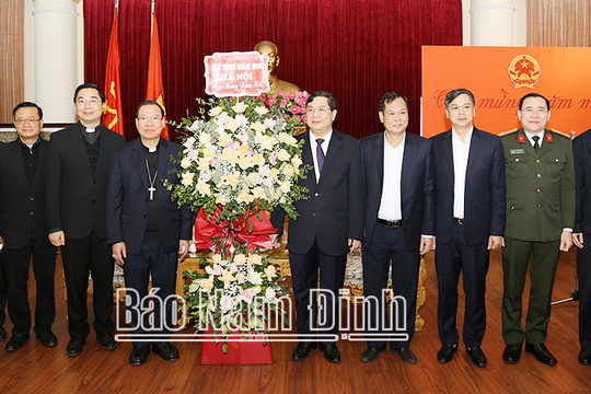 Đoàn đại biểu Tòa Tổng Giám mục Tổng Giáo phận Hà Nội chúc Tết Tỉnh ủy, HĐND, UBND tỉnh Nam Định