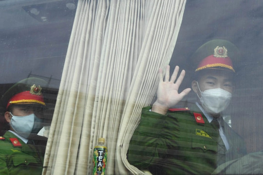 Chuyến xe mùa xuân đưa 300 học viên HV Cảnh sát nhân dân về quê đón Tết