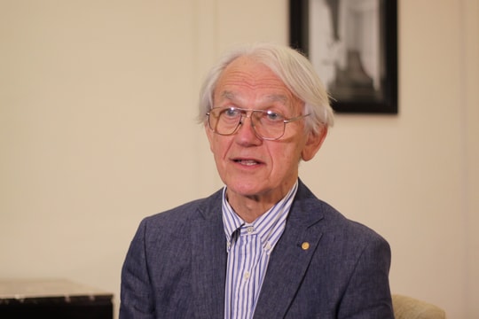 Chủ nhân giải Nobel Vật lý: Giải thưởng VinFuture tương đồng với Nobel