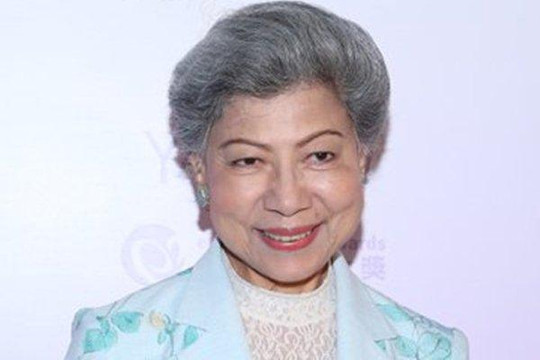 Nữ diễn viên TVB 87 tuổi vẫn phải quay phim đến 2 giờ sáng