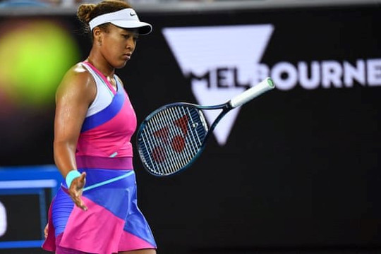 Australian Open 2022: Thua tay vợt 20 tuổi, ĐKVĐ Naomi Osaka bị loại 