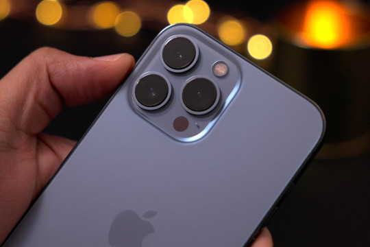 iPhone 15 Pro sẽ có ống kính tiềm vọng với zoom 5x