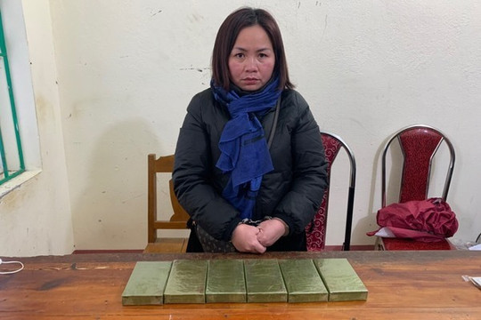 Nữ giáo viên ở Cao Bằng bị bắt với 6 bánh heroin