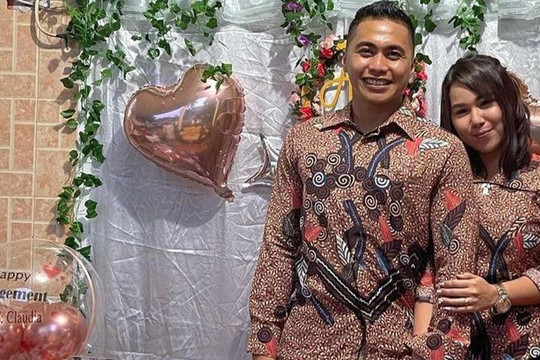 Nữ VĐV bóng chuyền chuyển giới của Indonesia bất ngờ… lấy vợ