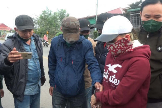 Biên phòng Quảng Trị bắt 'bà trùm' người Lào vận chuyển ma túy