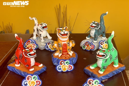Chiêm ngưỡng hình tượng Ngũ Hổ Thần Quan được làm từ bột gạo đón xuân Nhâm Dần