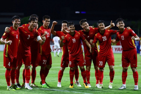ĐT Việt Nam cho một số cầu thủ về nhà ăn Tết trước trận gặp Trung Quốc