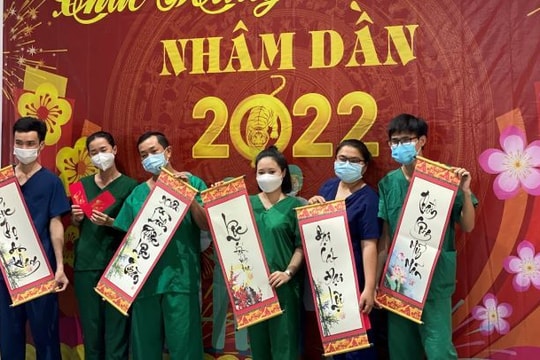 Nhân viên y tế TP.HCM: Mong gia đình bình an, chúng tôi ở lại chống dịch