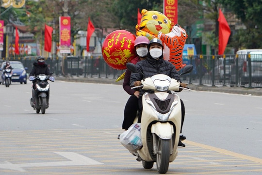 Toàn cảnh đường phố Hà Nội vắng vẻ, thông thoáng ngày cuối cùng năm Tân Sửu
