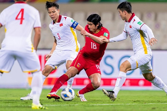 Báo Trung Quốc kêu gọi đội nhà tận dụng thể hình để đấu tuyển Việt Nam