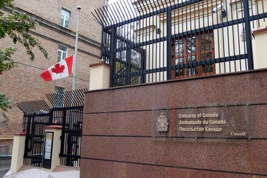 Canada rút nhân viên ngoại giao khỏi Ukraina, Mỹ diễn tập chiến tranh hạt nhân