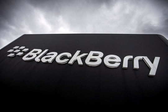 BlackBerry bán bằng sáng chế trị giá 600 triệu USD