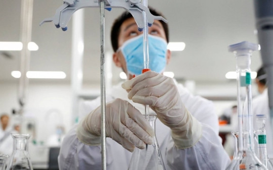 Trung Quốc phát hiện kháng thể mới có thể trung hòa chủng Omicron