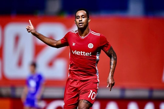 Vua phá lưới V.League Pedro Paulo: "Tết Việt khiến tôi nhớ nhà"