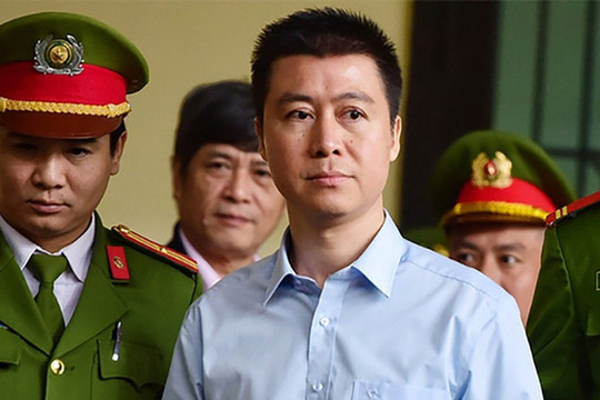 Phan Sào Nam rời ghế giám đốc quay lại nhà tù, bán nốt nhà đất để thi hành án