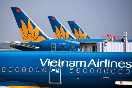 Giá vé máy bay cao ngất sau Tết, Vietnam Airlines nói 'đúng quy định'