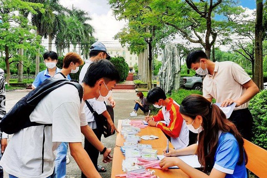 Đại học ở Hà Nội và TP HCM đón sinh viên quay lại trường trong tháng 2