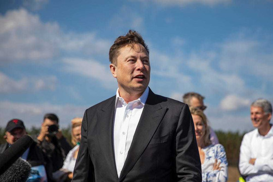 Elon Musk bộc lộ sự nhạy cảm trong loạt email chưa từng công bố