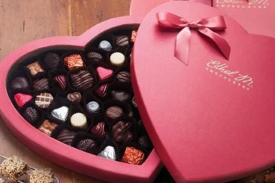 Món mì đen được dân Hàn ăn vào Valentine: Tỏ tình bị từ chối thì làm ngay 1 tô