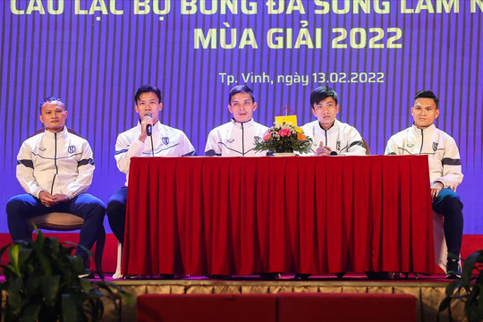 Trọng Hoàng dè dặt khi nói về cơ hội vô địch của Sông Lam Nghệ An