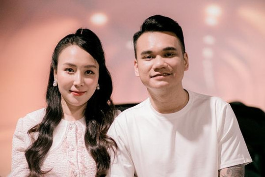 Khắc Việt đưa vợ vào MV kèm loạt câu thả thính 'ngọt sâu răng'