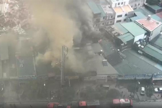 Cháy, nổ lớn tại nhà hàng ở Hà Nội và trưa Rằm tháng Giêng