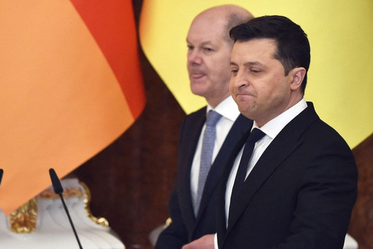 Thủ tướng Đức xoa dịu Ukraine, tỏ tình đoàn kết