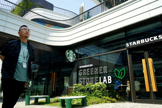 Starbucks lại 'dính phốt' ở Trung Quốc