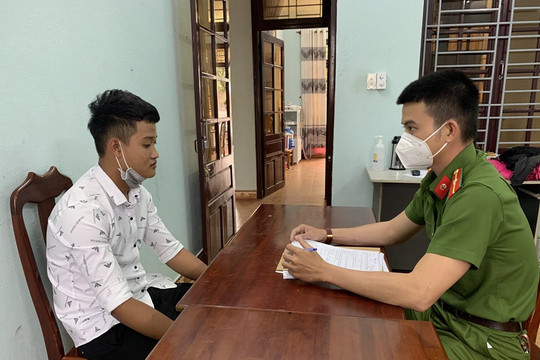 Hai nam thanh niên trói nữ nhân viên bán hàng ở Quảng Nam để cướp vàng, tiền