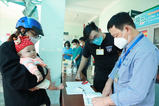 TPHCM: Gần 300 bác sĩ trẻ về y tế cơ sở chăm sóc người dân