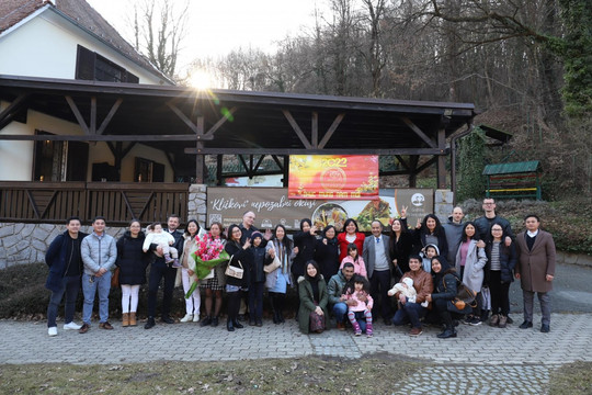 Cộng đồng người Việt Nam tại Slovenia đoàn kết vượt qua đại dịch