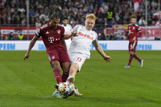 Kết quả Champions League: Ghi bàn phút 90, Bayern hòa chật vật Salzburg