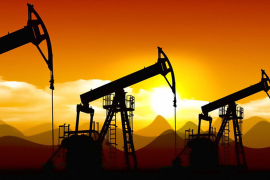 Khắp nơi thiếu hụt, giá dầu nguy cơ lên 150 USD/thùng