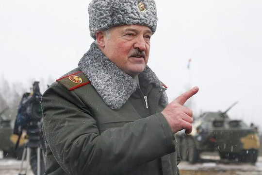 Belarus dọa triển khai vũ khí hạt nhân, ông Lukashenko cảnh báo làm 'tổng thống mãi mãi'