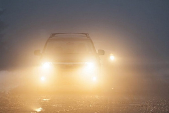 Trời lạnh và sương mù, lái xe cần lưu ý điều gì?