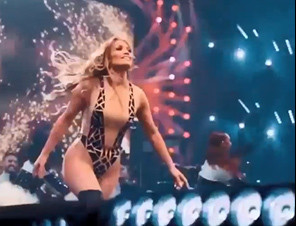 Jennifer Lopez khoe vòng 3 và vũ đạo nóng bỏng hút triệu lượt xem