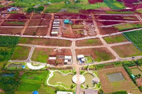 Công an yêu cầu cung cấp hồ sơ việc hiến đất làm đường ở Lâm Đồng