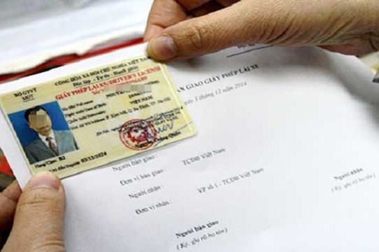 Hồ sơ xét cấp lại giấy phép lái xe bị mất gồm những gì?