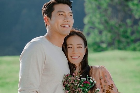 Son Ye Jin 'ghen ra mặt' khi Hyun Bin tình tứ bên bạn diễn