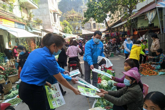 Lạng Sơn: Nâng cao nhận thức về bảo vệ môi trường cho cán bộ và nhân dân