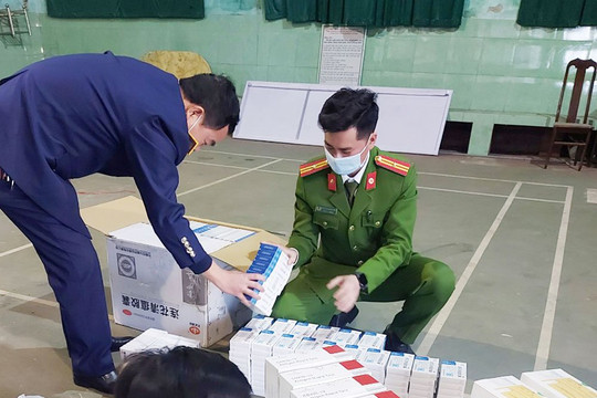 Bắc Giang tạm giữ hàng nghìn kit test, thuốc điều trị COVID