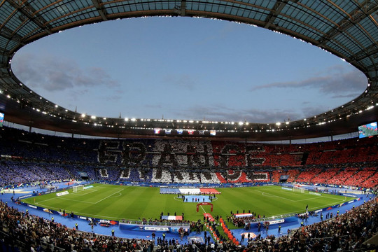 Paris đăng cai chung kết Champions League 2022