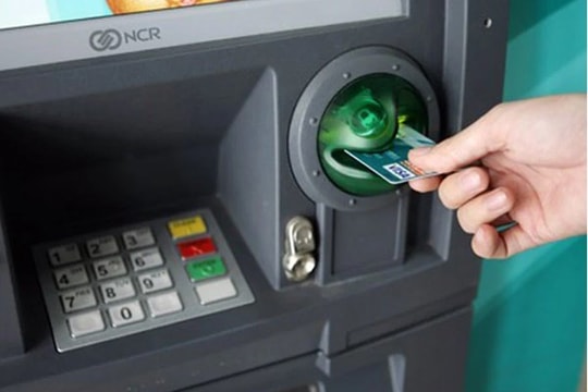 ATM không nhả tiền dù tài khoản đã bị trừ, làm theo cách này để lấy lại tiền nhanh chóng