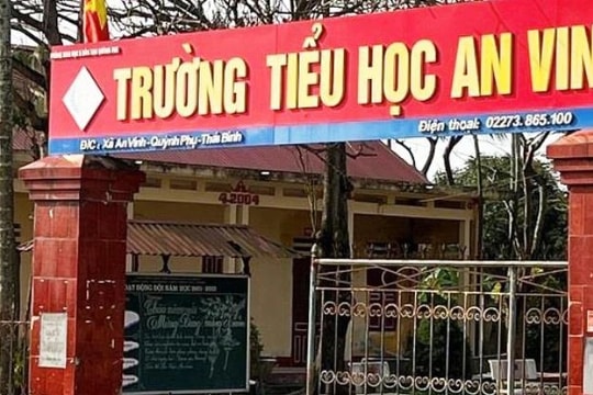 Thầy giáo dạy tiếng Anh sàm sỡ nữ sinh lớp 4 trong giờ học