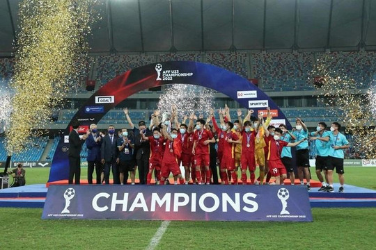 Dân mạng "chế" ảnh hài hước ăn mừng chức vô địch của đội tuyển U23 Việt Nam