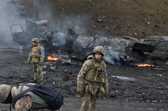 Tình hình Ukraine: Quân Nga bị cầm chân, giao tranh ác liệt ở phía Bắc, Nga khép vòng vây chảo lửa ở Donbass?