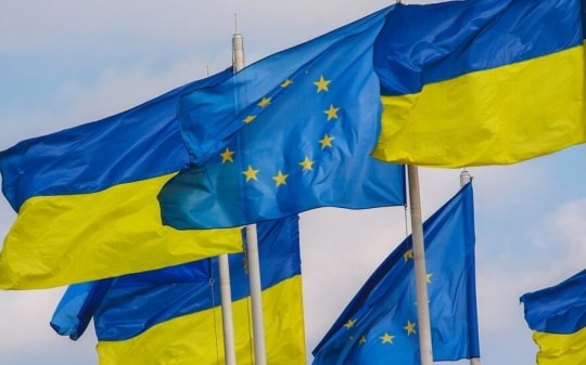 Ukraine chính thức đệ đơn xin gia nhập, EU dội ngay 'gáo nước lạnh'