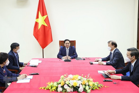 Thủ tướng Phạm Minh Chính điện đàm với Tổng Giám đốc Tập đoàn Adidas